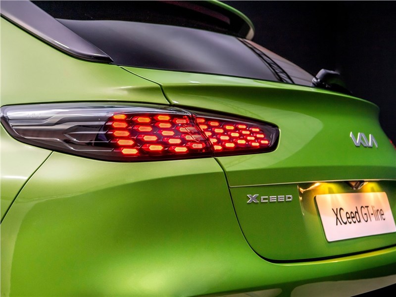 Kia XCeed (2023) задний фонарь