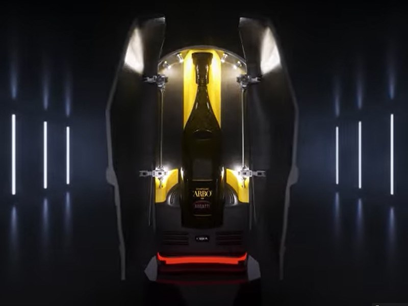Bugatti разработала особый чехол для винных бутылок