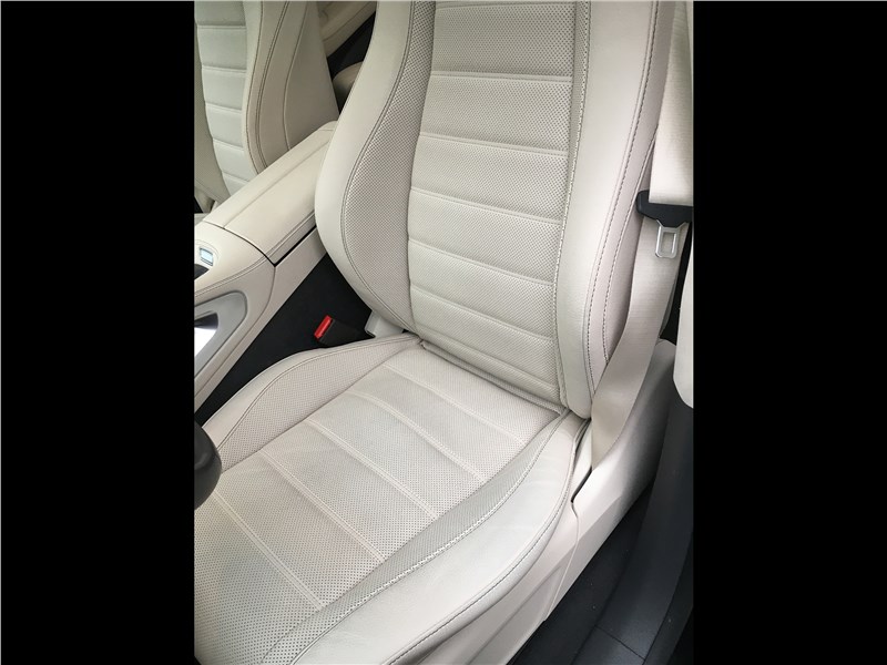 Mercedes-Benz GLS 2020 кресло