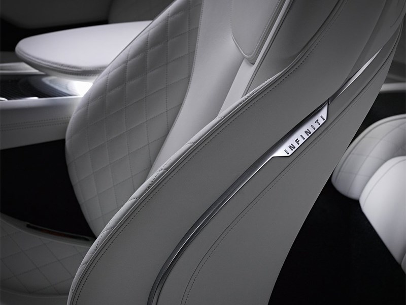 Infiniti Q60 concept 2015 передние кресла боковая поддержка