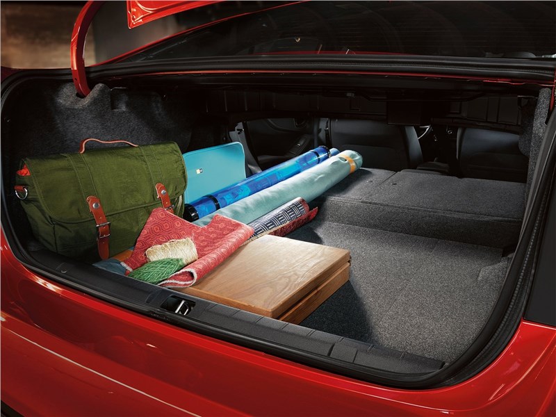 Subaru Impreza 2017 багажное отделение