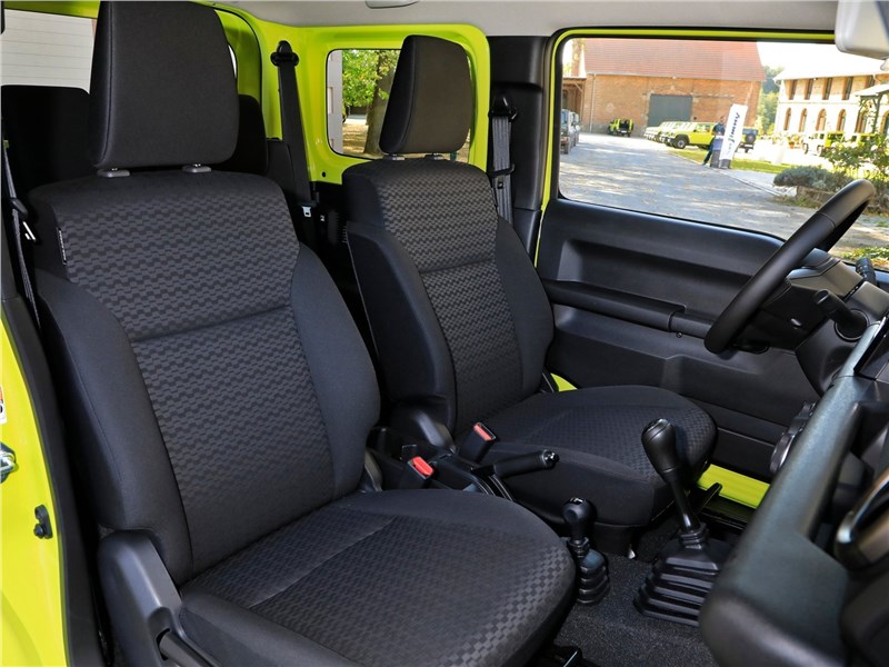 Suzuki Jimny 2019 передние кресла