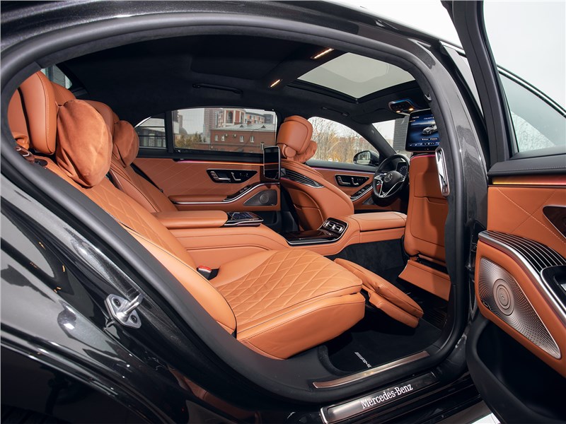 Mercedes-Benz S-Class (2021) задний диван