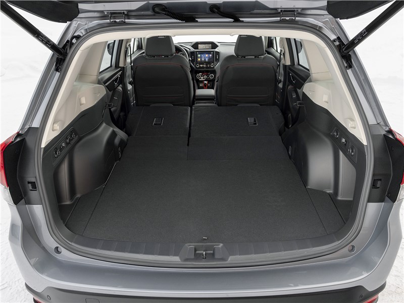 Subaru Forester (2022) багажное отделение
