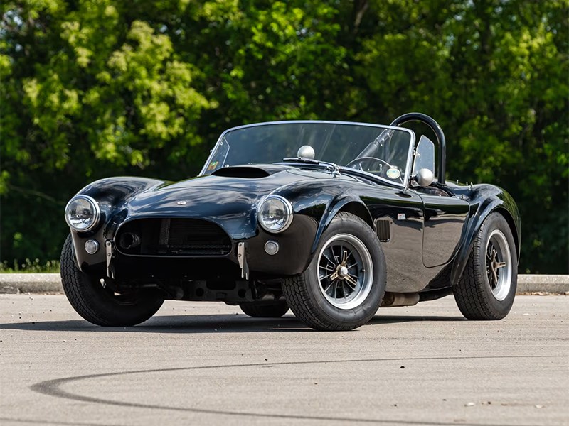 Стильный Shelby Cobra уйдет с молотка за 1 500 000 долларов 