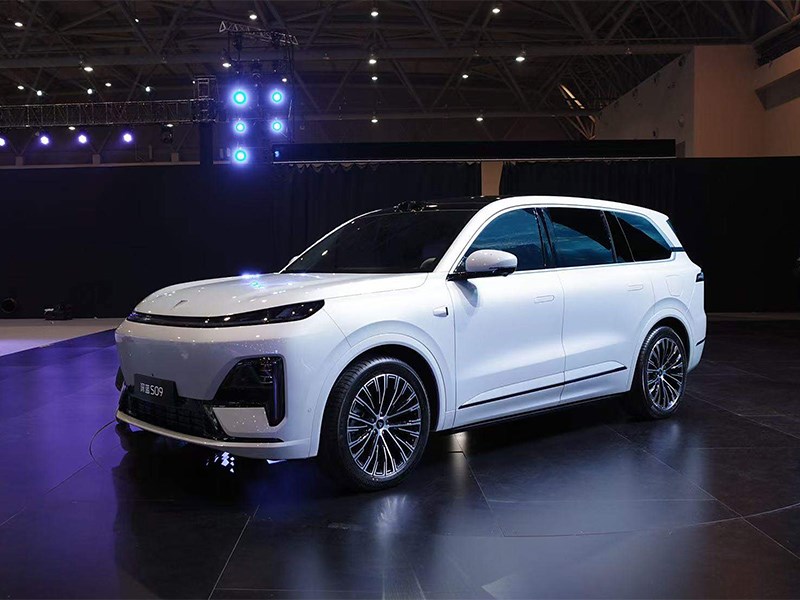 Changan представил новый флагманский гибридный кроссовер Deepal S09