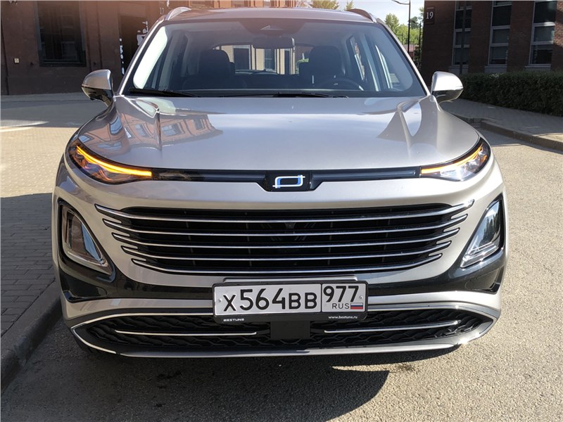 FAW Bestune T90 (2025) вид спереди