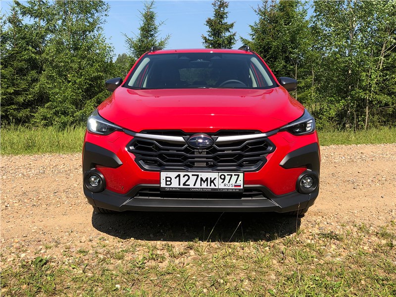 Subaru Crosstrek (2026) вид спереди