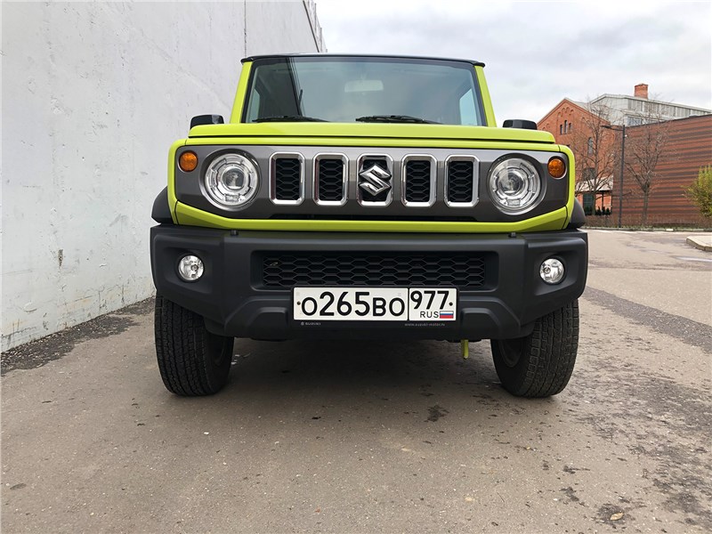 Suzuki Jimny Nomad (2024) вид спереди