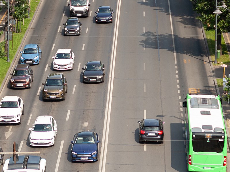 В России резко сократилось число водителей, использующих скрытые или подложные номера