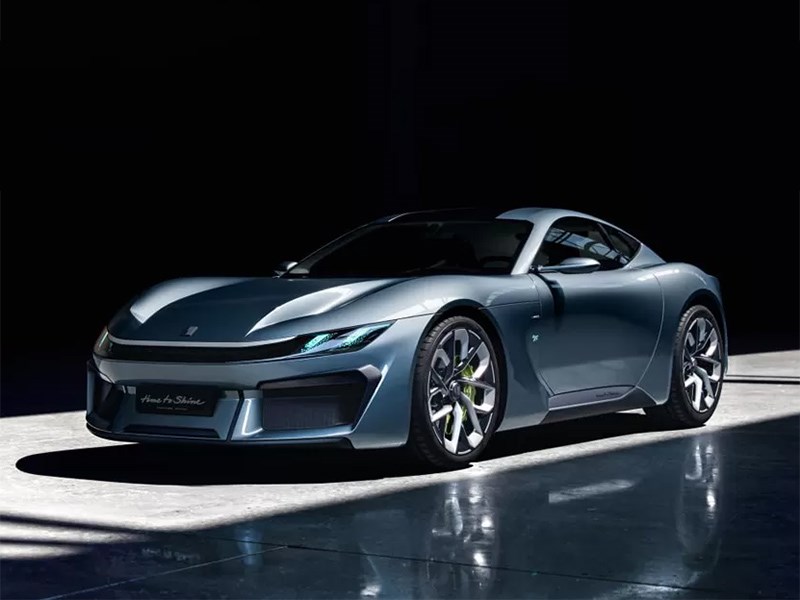 Lynk & Co представила суперкар с разгоном до «сотни» за 2,0 секунды