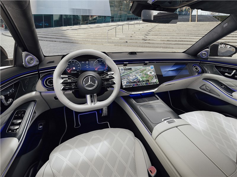 Mercedes возвращает кнопки в салоны своих автомобилей