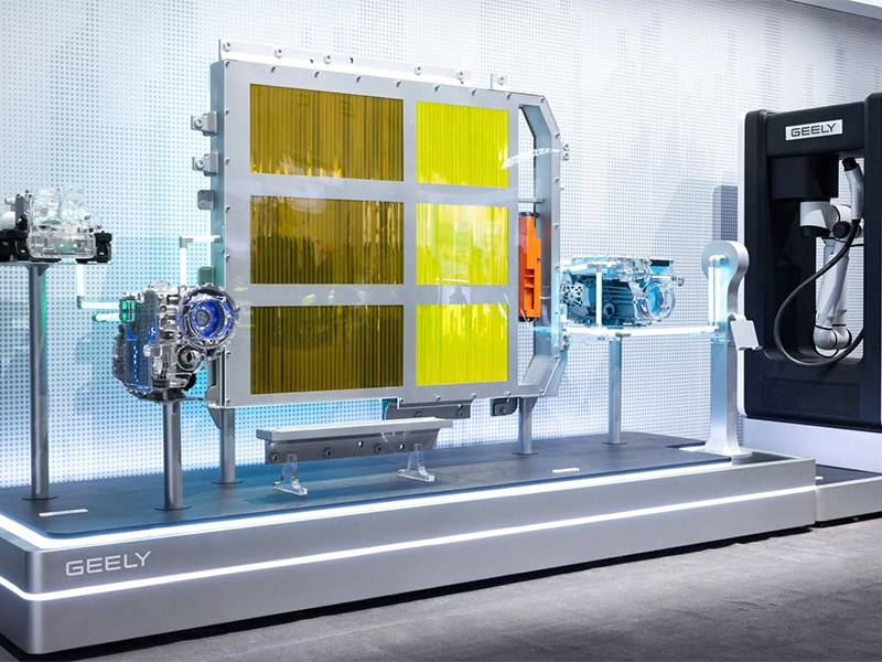 Электрокары Geely смогут заряжаться за 5 минут