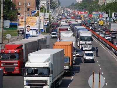 Власти Москвы ограничат передвижение грузового транспорта