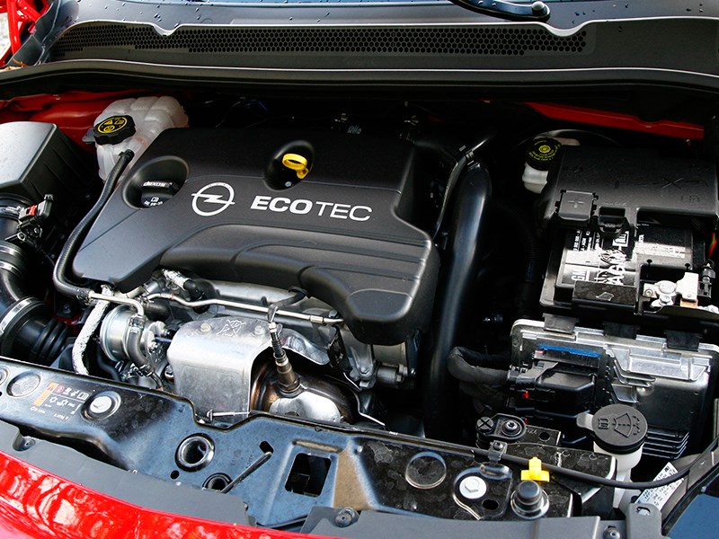 Opel Corsa 2015 двигатель