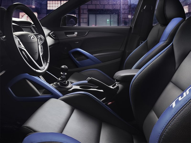 Hyundai Veloster 2016 передние кресла
