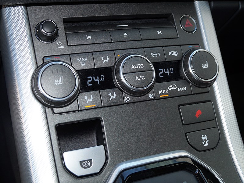 Range Rover Evoque 2012 управление климатом и магнитолой