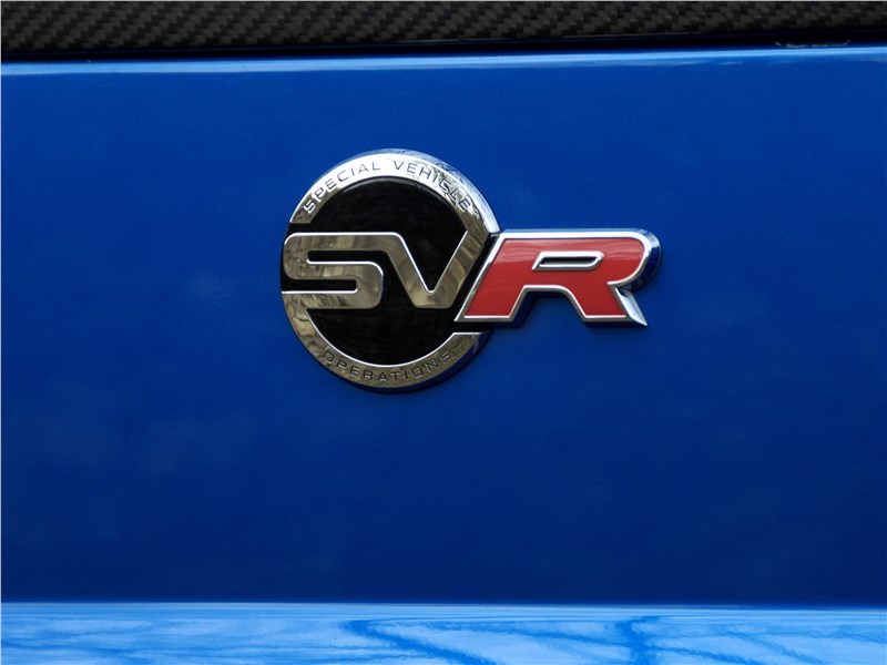 Land Rover Range Rover Sport SVR 2018 логотип