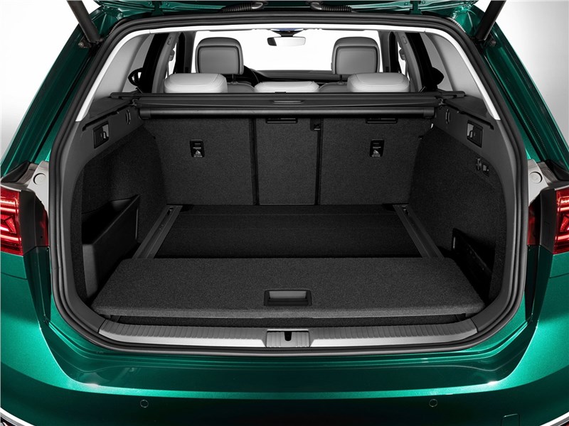 Volkswagen Passat Alltrack 2020 багажное отделение