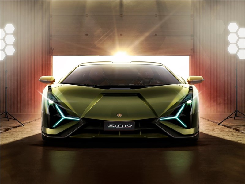 Lamborghini Sian 2020 вид спереди