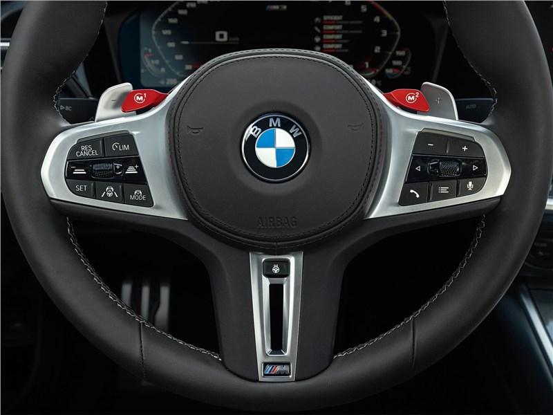 BMW M3 Sedan (2021) руль