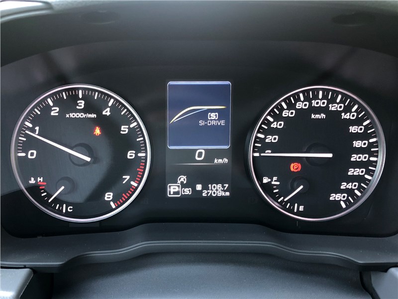 Subaru Crosstrek (2026) приборная панель
