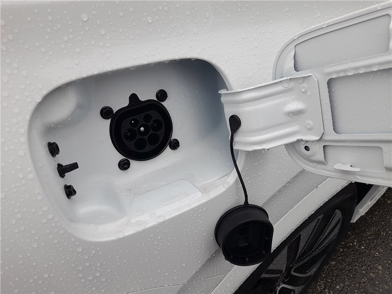 Evolute i-Space (2024) розетка зарядки