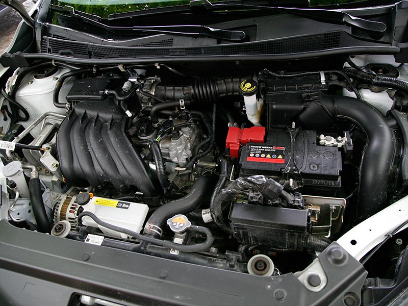 Nissan Tiida 2015 двигатель