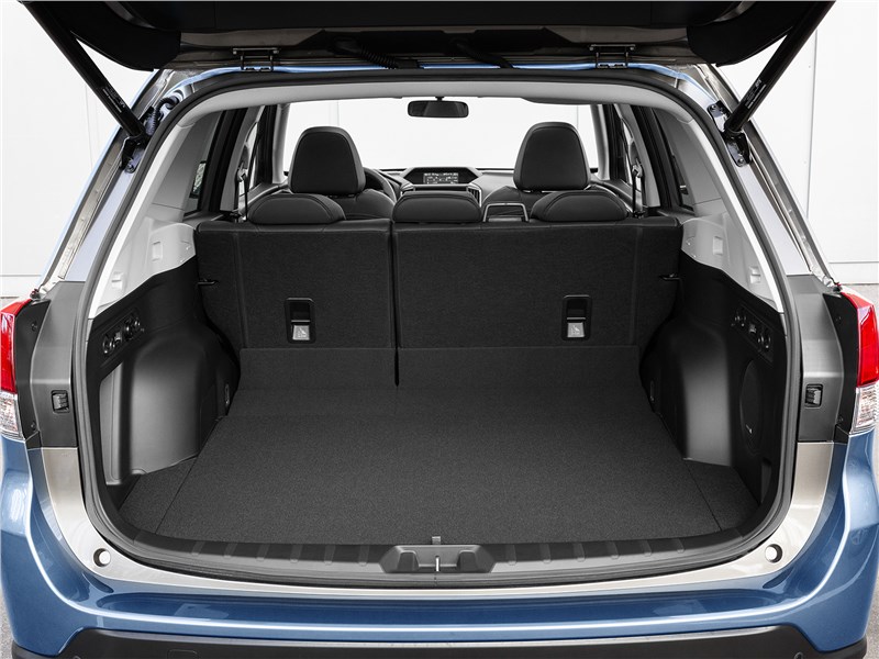 Subaru Forester 2019 багажное отделение