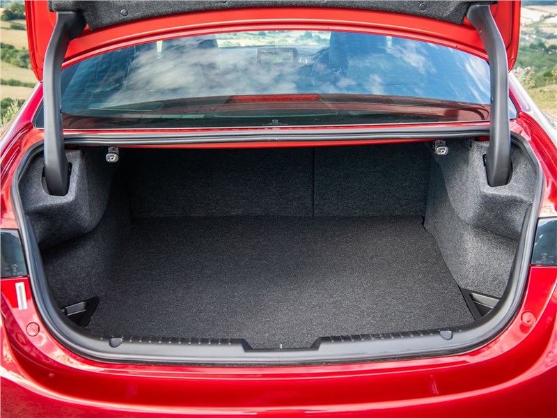 Mazda 6 2018 багажное отделение