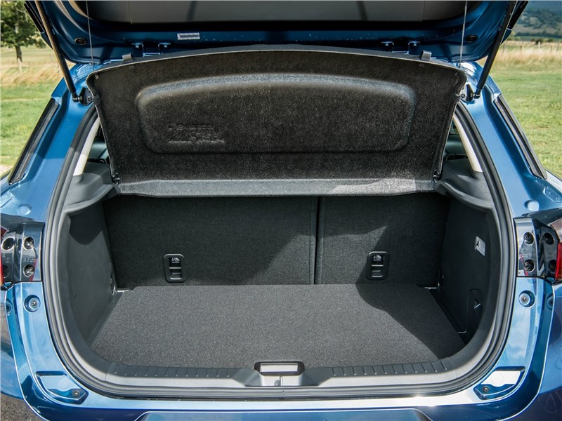 Mazda CX-3 2019 багажное отделение