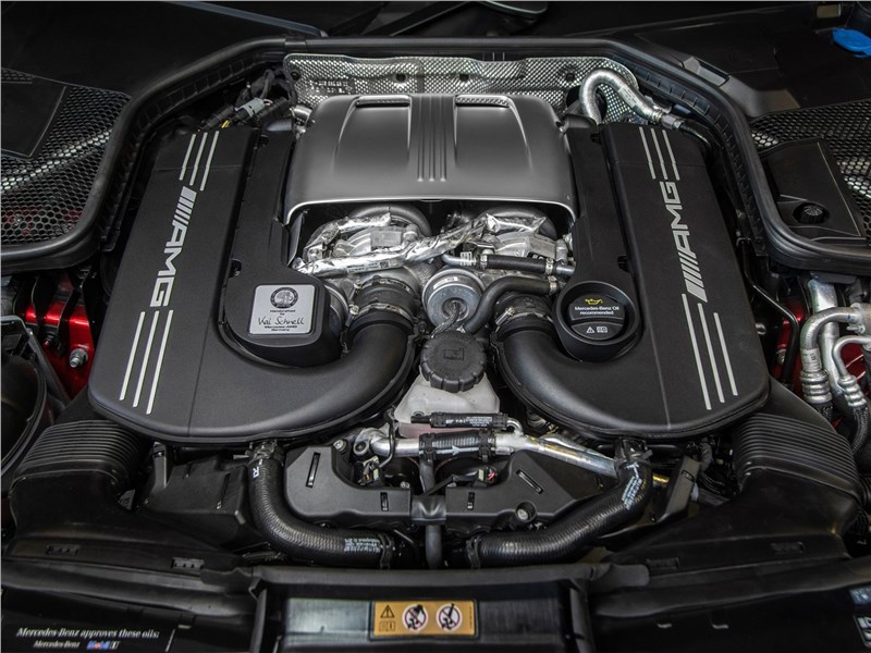 Mercedes-Benz C63 S AMG Sedan 2019 двигатель