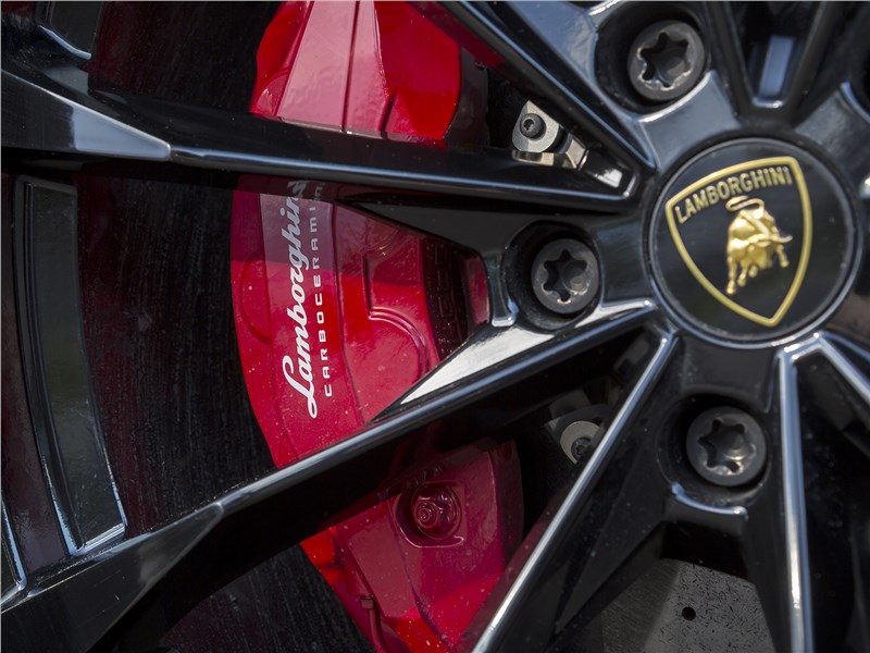 Lamborghini Urus 2019 колесо