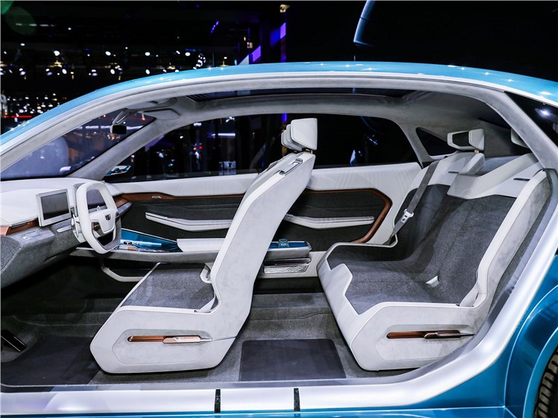 Geely Preface (2021) салон