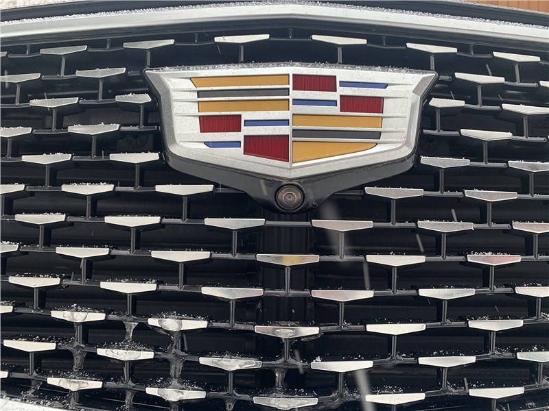 Cadillac XT6 (2020) логотип