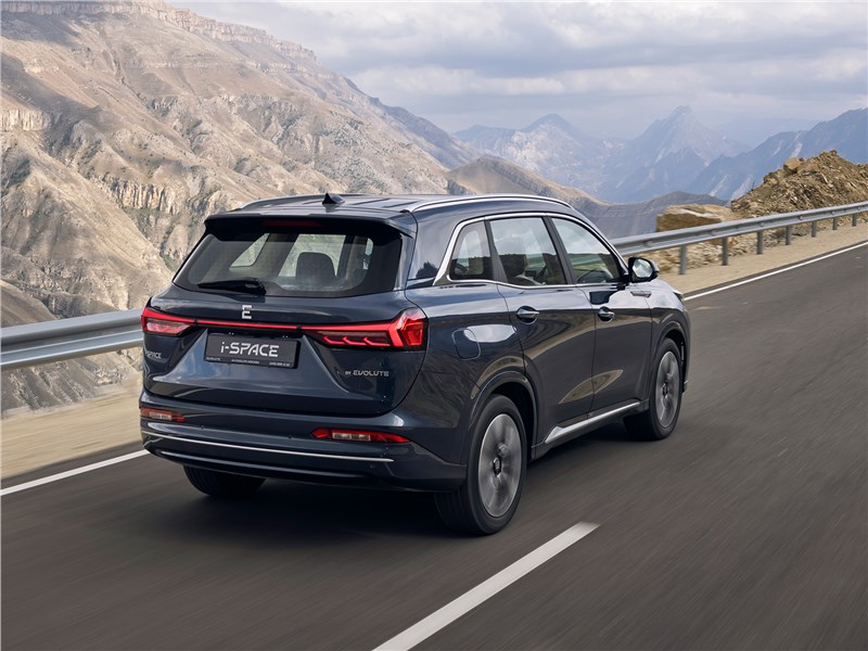 Evolute i-Space (2024) вид сзади