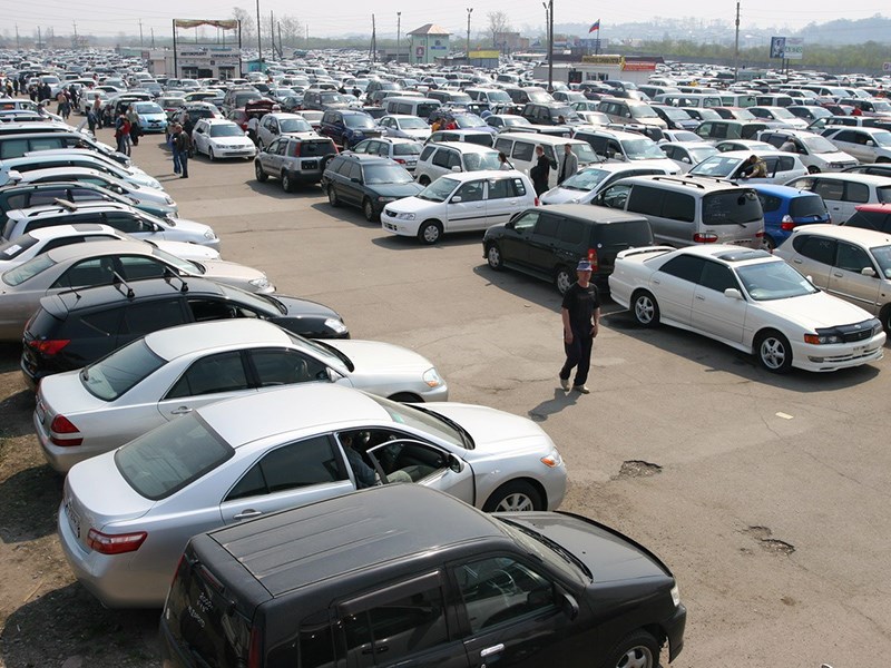 Продажи подержанных автомобилей продолжают расти