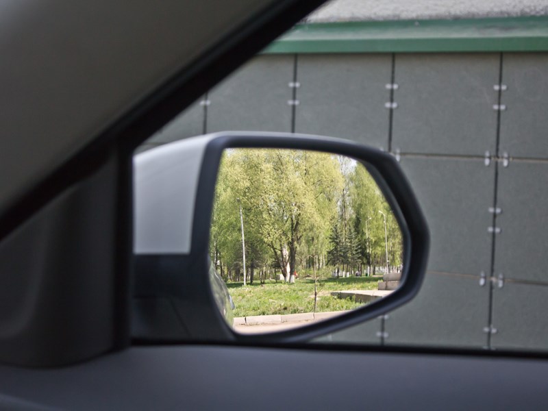 Chevrolet Cobalt 2013 боковое зеркало