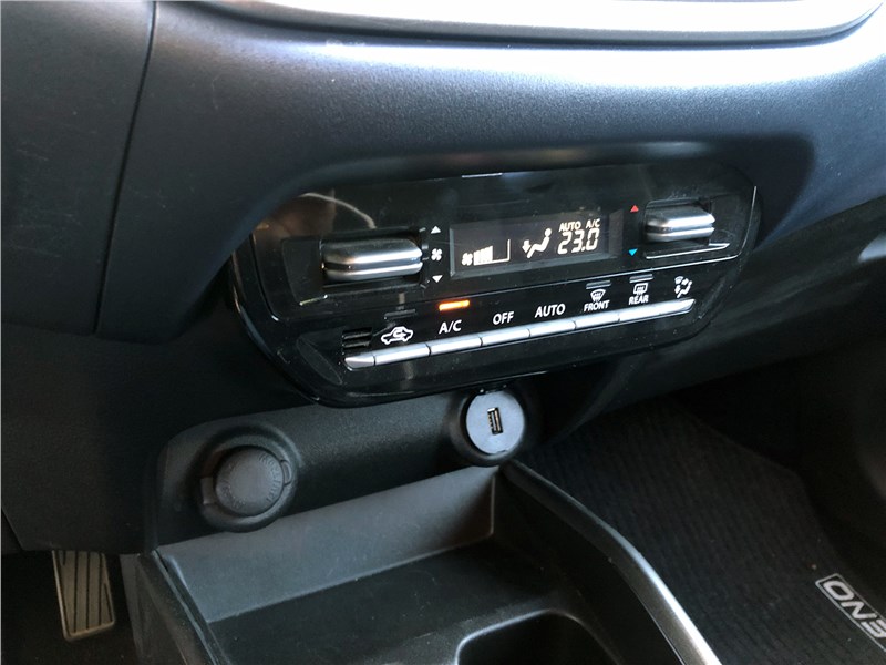 Suzuki Baleno (2022) управление климатом