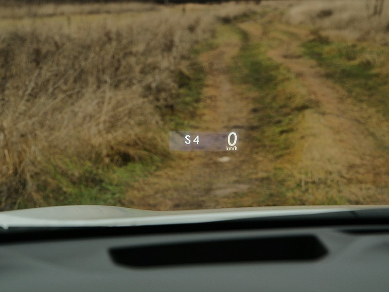 Lexus RX 450h F-Sport 2014 информация высвечивается на лобовом стекле