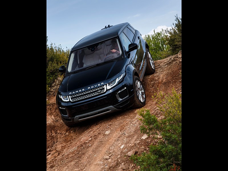 Land Rover Range Rover Evoque 2016 вид спереди
