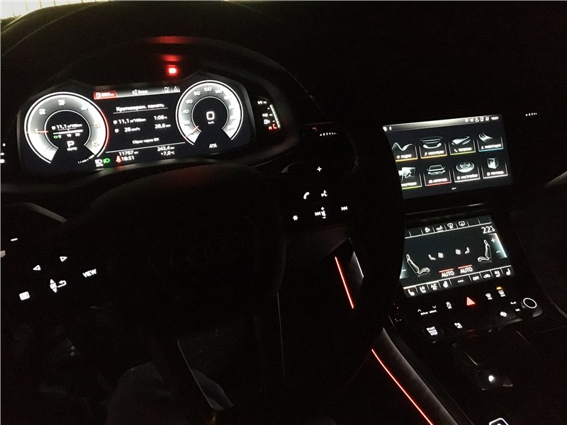 Audi Q7 (2020) салон