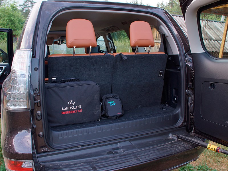 Lexus GX 460 2014 багажное отделение