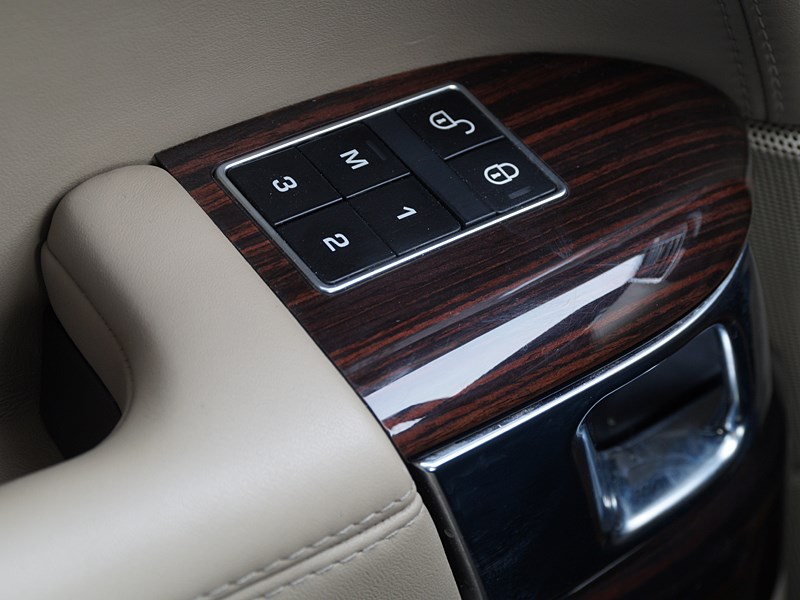 Range Rover LWB 2014 кнопки памяти настроек водительского сиденья