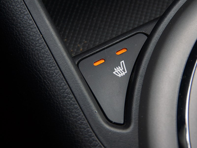 Kia Sportage 2014 клавиши включения двухступенчатого подогрева передних кресел