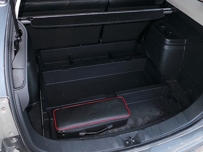 Mitsubishi Outlander 2014 багажное отделение