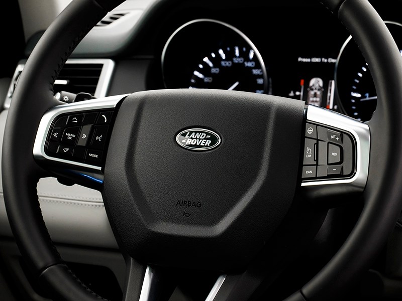 Land Rover Discovery Sport 2015 кнопки управления на руле