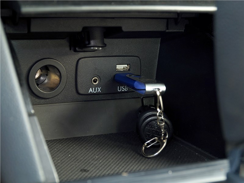 Subaru Legacy 2018 USB 