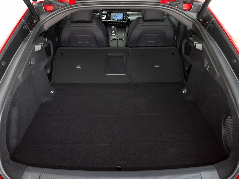 Peugeot 508 2019 багажное отделение