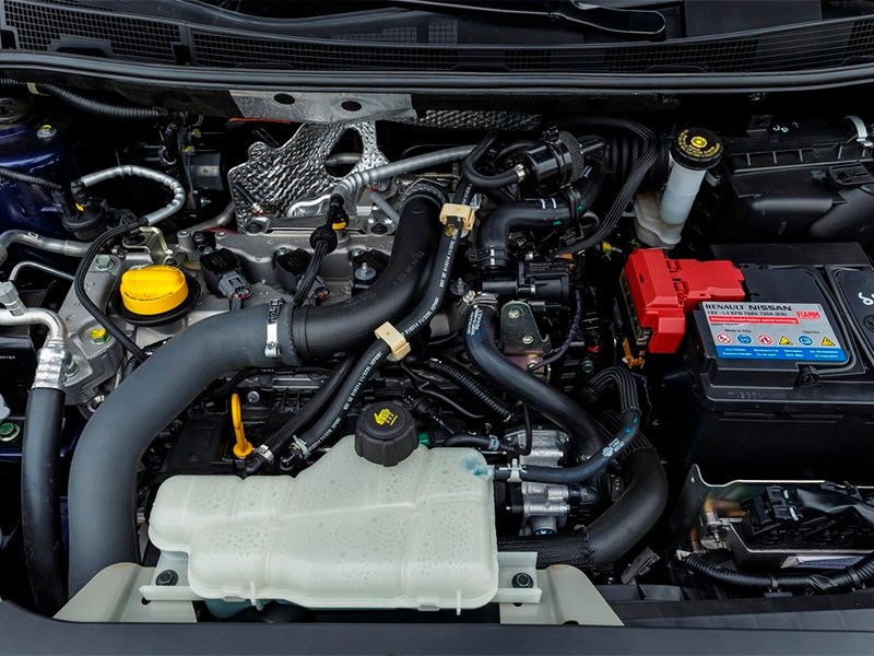 Nissan Pulsar 2015 двигатель